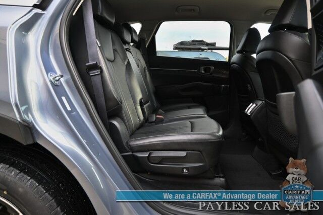 2024 Kia Sorento S / AWD / Power & Heated Leather Seats / NAV / Adaptive Cruise Control / Lane Departure & Blind Spot Alert / Apple CarPlay & Android Auto / Back Up Camera / 3rd Row / Seats 7 / 1-Owner Anchorage AK