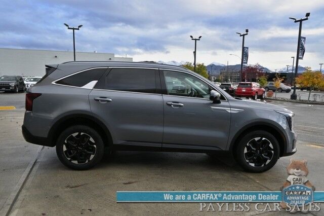 2024 Kia Sorento S / AWD / Power & Heated Leather Seats / NAV / Adaptive Cruise Control / Lane Departure & Blind Spot Alert / Apple CarPlay & Android Auto / Back Up Camera / 3rd Row / Seats 7 / 1-Owner Anchorage AK