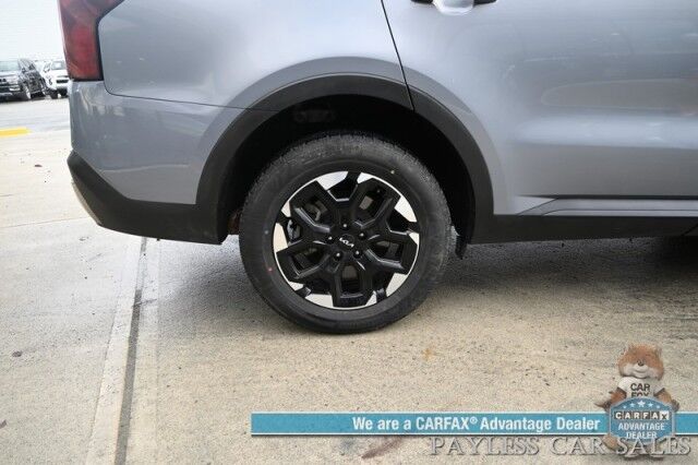 2024 Kia Sorento S / AWD / Power & Heated Leather Seats / NAV / Adaptive Cruise Control / Lane Departure & Blind Spot Alert / Apple CarPlay & Android Auto / Back Up Camera / 3rd Row / Seats 7 / 1-Owner Anchorage AK