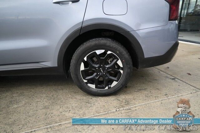 2024 Kia Sorento S / AWD / Power & Heated Leather Seats / NAV / Adaptive Cruise Control / Lane Departure & Blind Spot Alert / Apple CarPlay & Android Auto / Back Up Camera / 3rd Row / Seats 7 / 1-Owner Anchorage AK