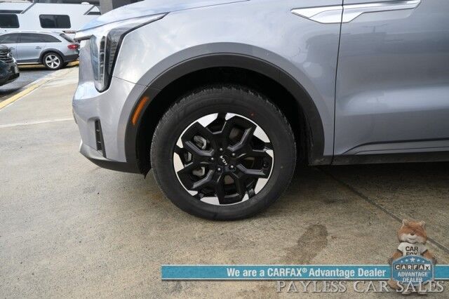 2024 Kia Sorento S / AWD / Power & Heated Leather Seats / NAV / Adaptive Cruise Control / Lane Departure & Blind Spot Alert / Apple CarPlay & Android Auto / Back Up Camera / 3rd Row / Seats 7 / 1-Owner Anchorage AK