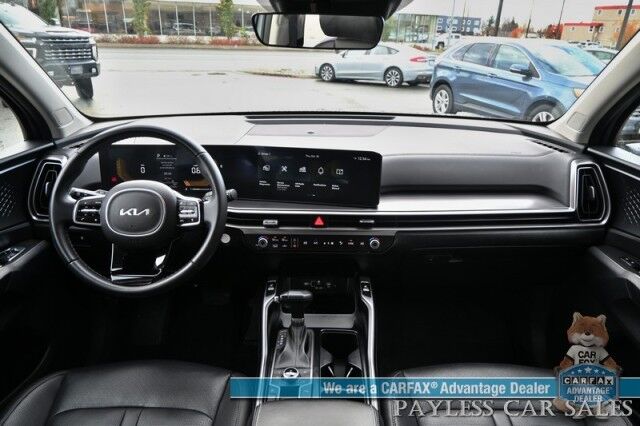 2024 Kia Sorento S / AWD / Power & Heated Leather Seats / NAV / Adaptive Cruise Control / Lane Departure & Blind Spot Alert / Apple CarPlay & Android Auto / Back Up Camera / 3rd Row / Seats 7 / 1-Owner Anchorage AK