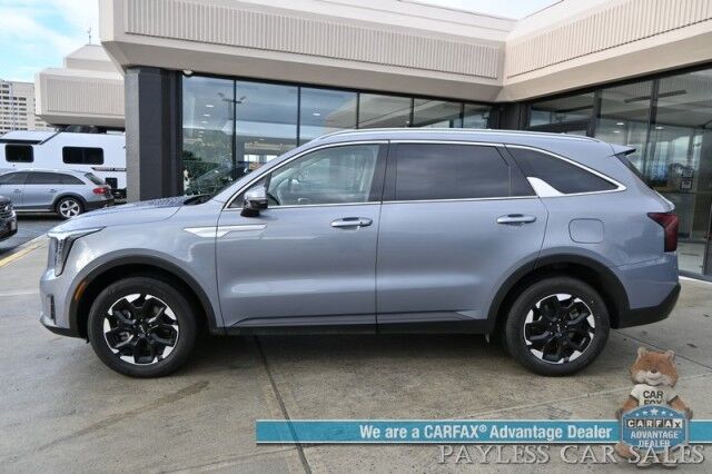 2024 Kia Sorento S / AWD / Power & Heated Leather Seats / NAV / Adaptive Cruise Control / Lane Departure & Blind Spot Alert / Apple CarPlay & Android Auto / Back Up Camera / 3rd Row / Seats 7 / 1-Owner Anchorage AK