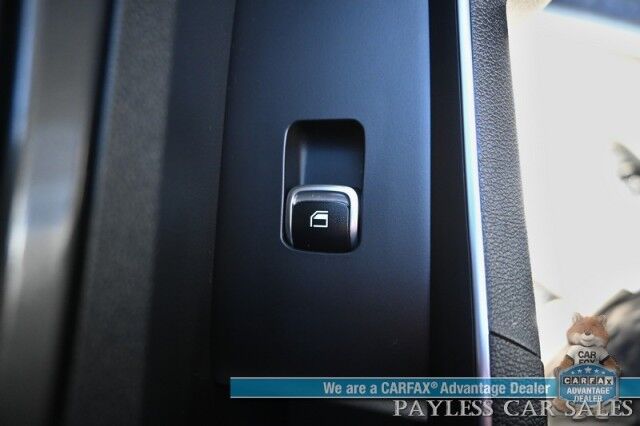 2024 Kia Sorento S / AWD / Power & Heated Leather Seats / Navigation / Adaptive Cruise Control / Lane Departure & Blind Spot Alert / 3rd Row / Seats 7 / Apple CarPlay & Android Auto / USB Inout / Back Up Camera / 1-Owner Anchorage AK