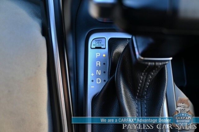 2024 Kia Sorento S / AWD / Power & Heated Leather Seats / Navigation / Adaptive Cruise Control / Lane Departure & Blind Spot Alert / 3rd Row / Seats 7 / Apple CarPlay & Android Auto / USB Inout / Back Up Camera / 1-Owner Anchorage AK