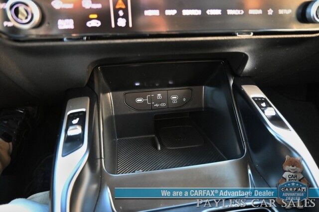 2024 Kia Sorento S / AWD / Power & Heated Leather Seats / Navigation / Adaptive Cruise Control / Lane Departure & Blind Spot Alert / 3rd Row / Seats 7 / Apple CarPlay & Android Auto / USB Inout / Back Up Camera / 1-Owner Anchorage AK