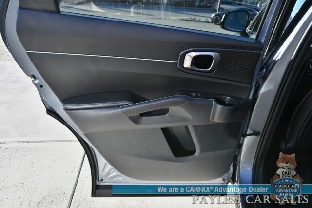 2024 Kia Sorento S / AWD / Power & Heated Leather Seats / Navigation / Adaptive Cruise Control / Lane Departure & Blind Spot Alert / 3rd Row / Seats 7 / Apple CarPlay & Android Auto / USB Inout / Back Up Camera / 1-Owner Anchorage AK