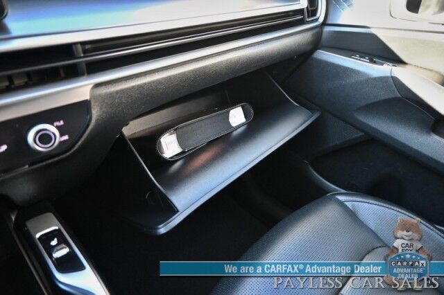 2024 Kia Sorento S / AWD / Power & Heated Leather Seats / Navigation / Adaptive Cruise Control / Lane Departure & Blind Spot Alert / 3rd Row / Seats 7 / Apple CarPlay & Android Auto / USB Inout / Back Up Camera / 1-Owner Anchorage AK