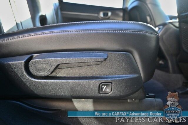 2024 Kia Sorento S / AWD / Power & Heated Leather Seats / Navigation / Adaptive Cruise Control / Lane Departure & Blind Spot Alert / 3rd Row / Seats 7 / Apple CarPlay & Android Auto / USB Inout / Back Up Camera / 1-Owner Anchorage AK
