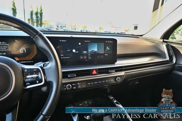 2024 Kia Sorento S / AWD / Power & Heated Leather Seats / Navigation / Adaptive Cruise Control / Lane Departure & Blind Spot Alert / 3rd Row / Seats 7 / Apple CarPlay & Android Auto / USB Inout / Back Up Camera / 1-Owner Anchorage AK