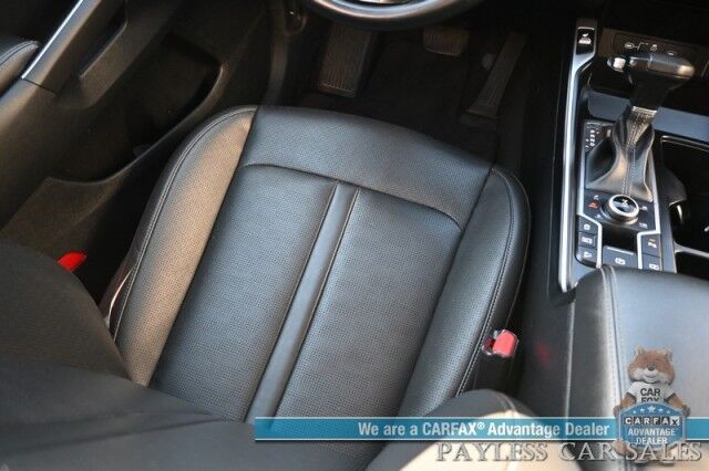 2024 Kia Sorento S / AWD / Power & Heated Leather Seats / Navigation / Adaptive Cruise Control / Lane Departure & Blind Spot Alert / 3rd Row / Seats 7 / Apple CarPlay & Android Auto / USB Inout / Back Up Camera / 1-Owner Anchorage AK