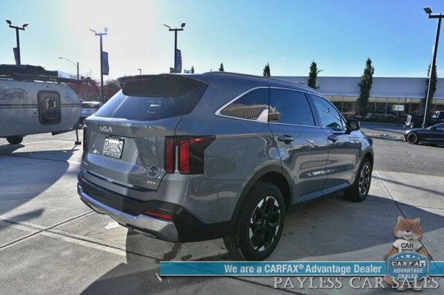 2024 Kia Sorento S / AWD / Power & Heated Leather Seats / Navigation / Adaptive Cruise Control / Lane Departure & Blind Spot Alert / 3rd Row / Seats 7 / Apple CarPlay & Android Auto / USB Inout / Back Up Camera / 1-Owner Anchorage AK