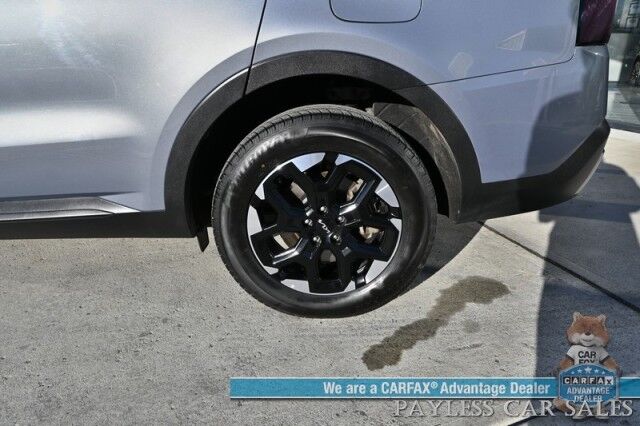 2024 Kia Sorento S / AWD / Power & Heated Leather Seats / Navigation / Adaptive Cruise Control / Lane Departure & Blind Spot Alert / 3rd Row / Seats 7 / Apple CarPlay & Android Auto / USB Inout / Back Up Camera / 1-Owner Anchorage AK