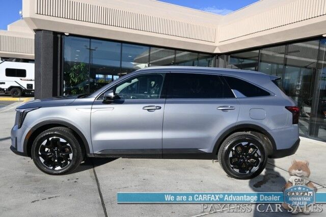 2024 Kia Sorento S / AWD / Power & Heated Leather Seats / Navigation / Adaptive Cruise Control / Lane Departure & Blind Spot Alert / 3rd Row / Seats 7 / Apple CarPlay & Android Auto / USB Inout / Back Up Camera / 1-Owner Anchorage AK