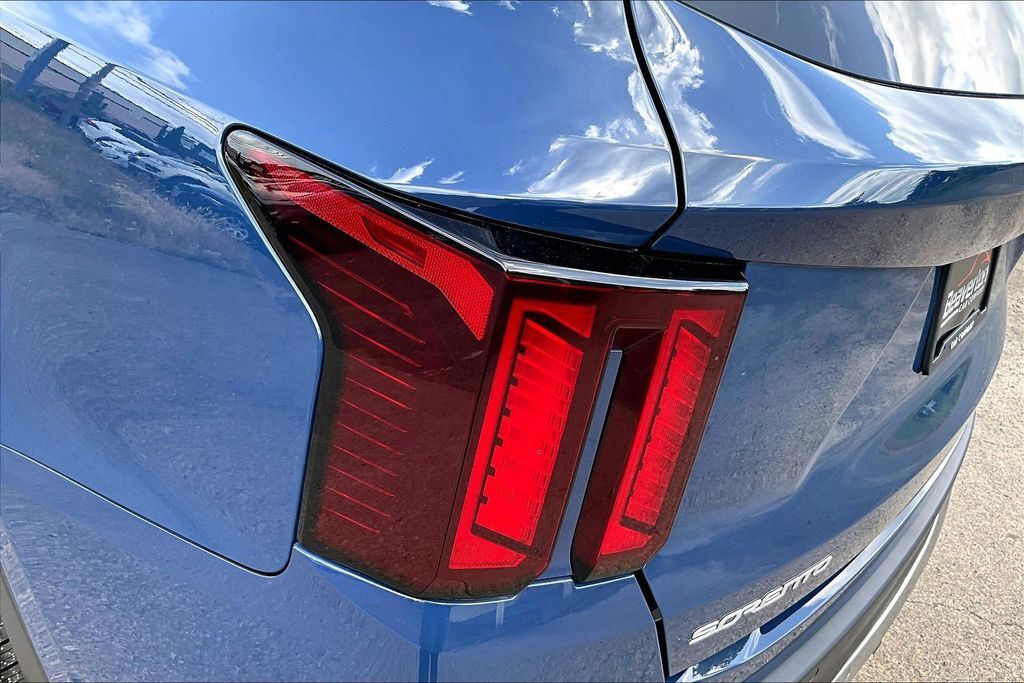 2024 Kia Sorento S OR
