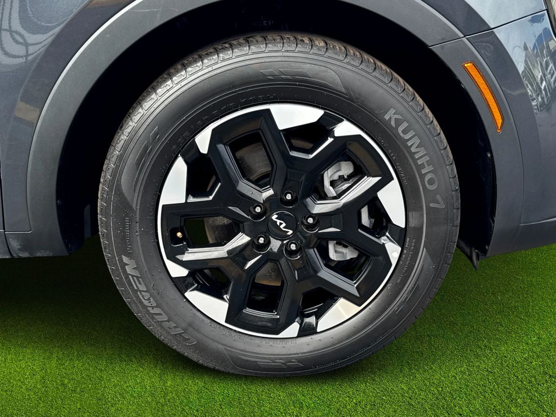 2024 Kia Sorento S Sport Utility 4D