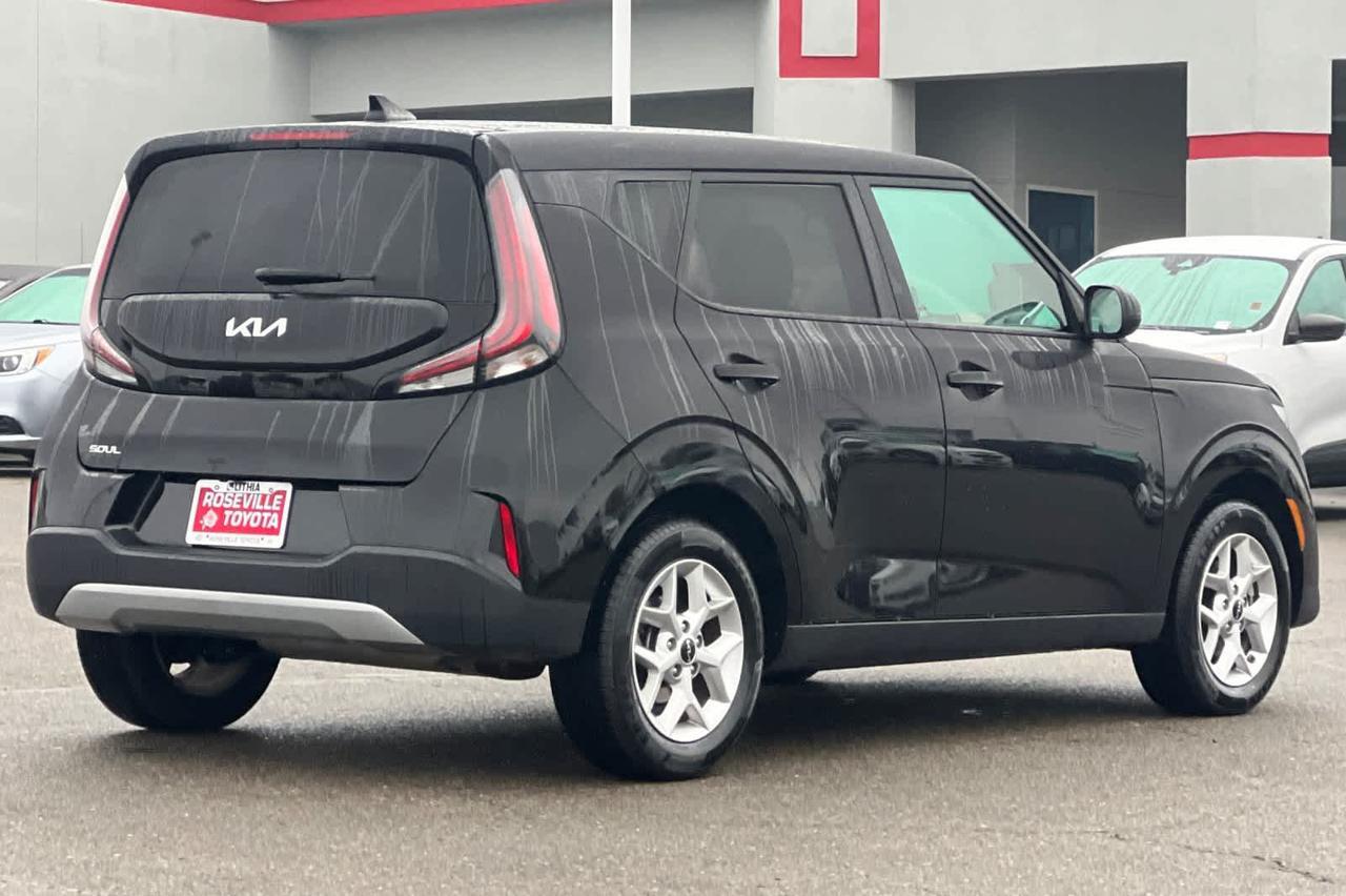 2024 Kia Soul LX