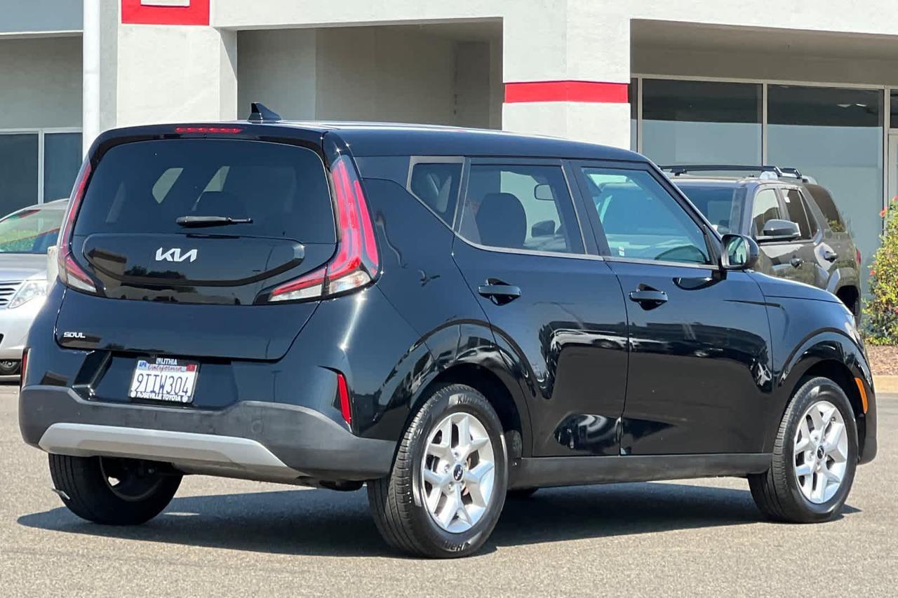 2024 Kia Soul LX