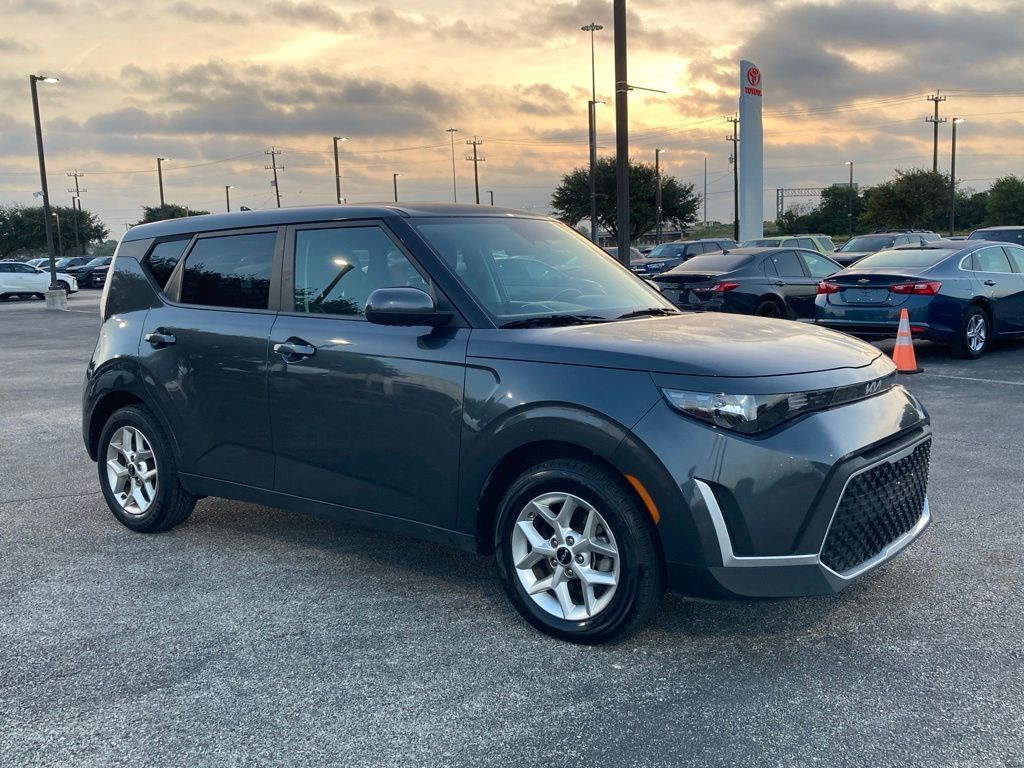 2024 Kia Soul LX