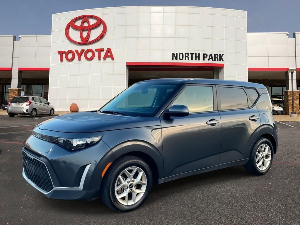 2024 Kia Soul LX