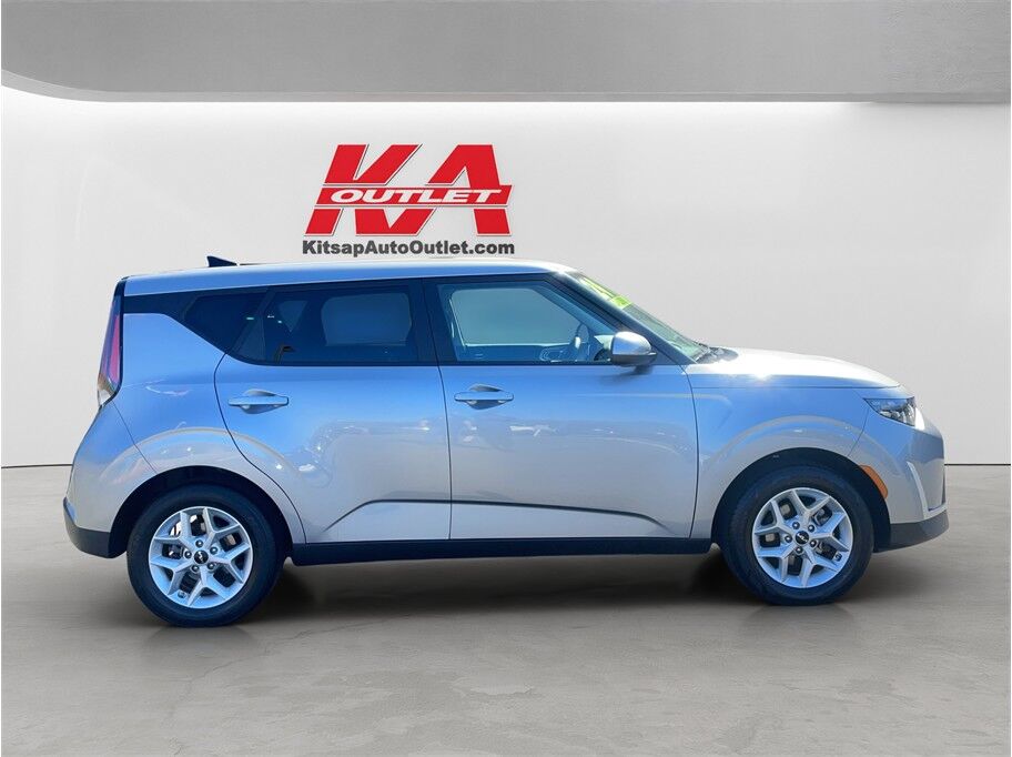 2024 Kia Soul LX Wagon 4D