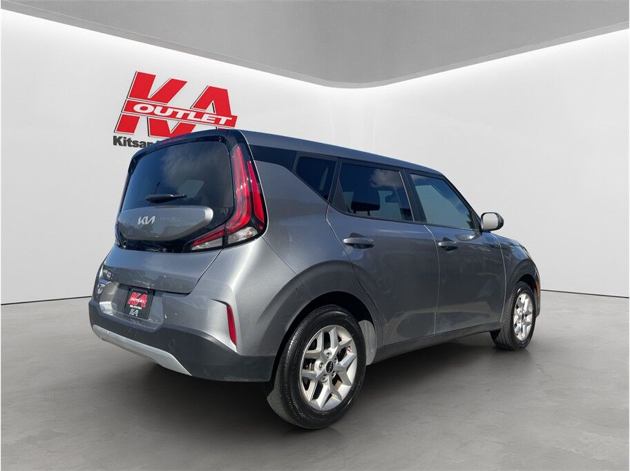 2024 Kia Soul LX Wagon 4D