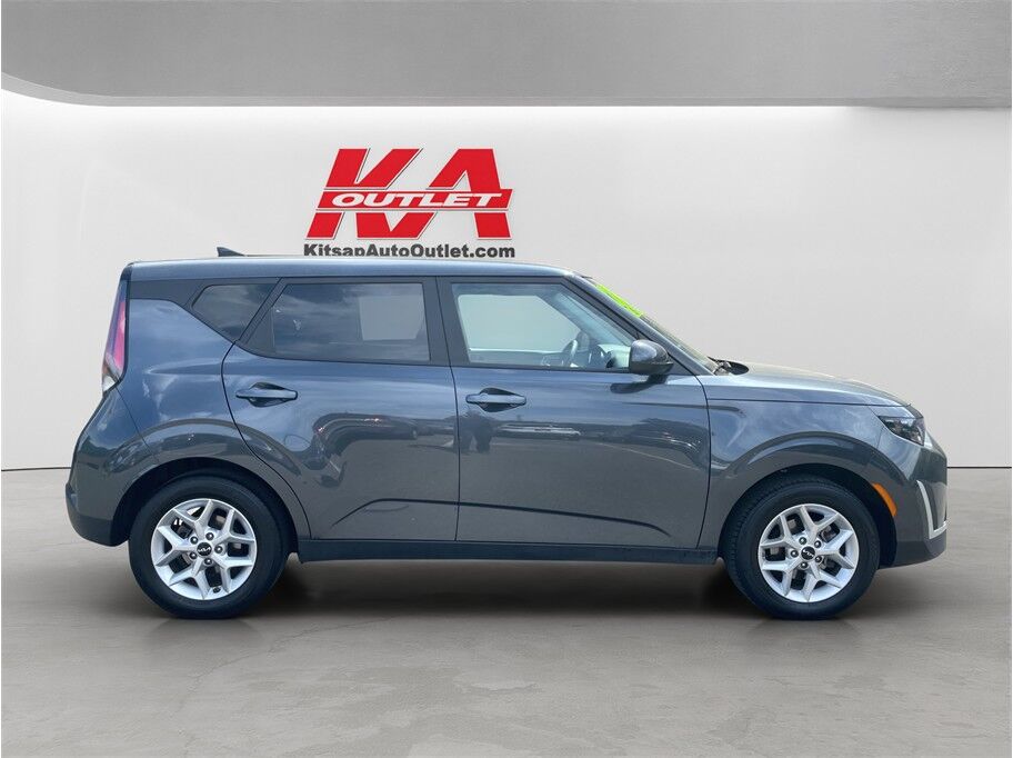 2024 Kia Soul LX Wagon 4D