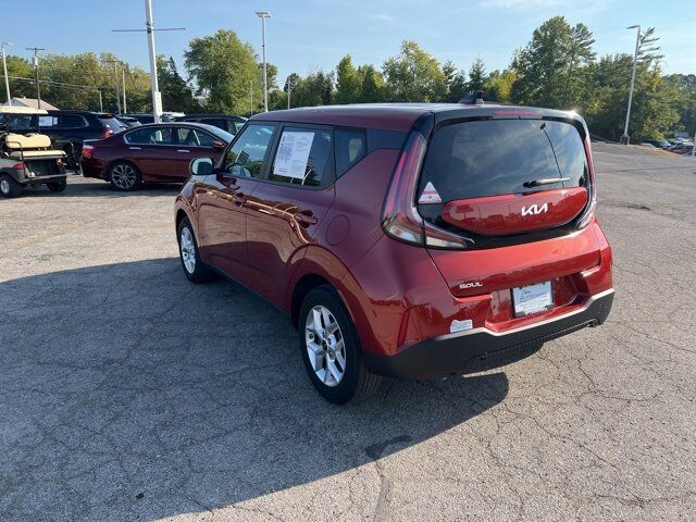 2024 Kia Soul LX