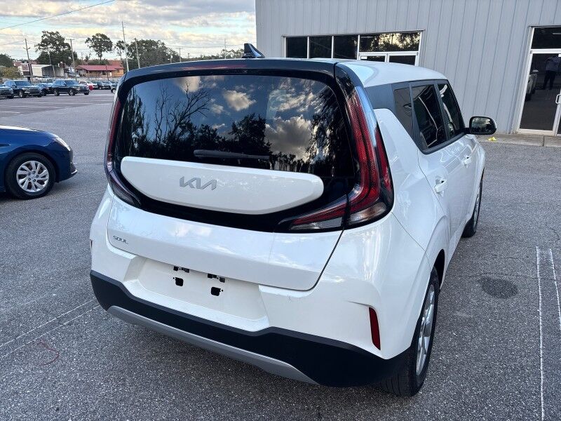 2024 Kia Soul LX w/TECH PKG. Seffner FL
