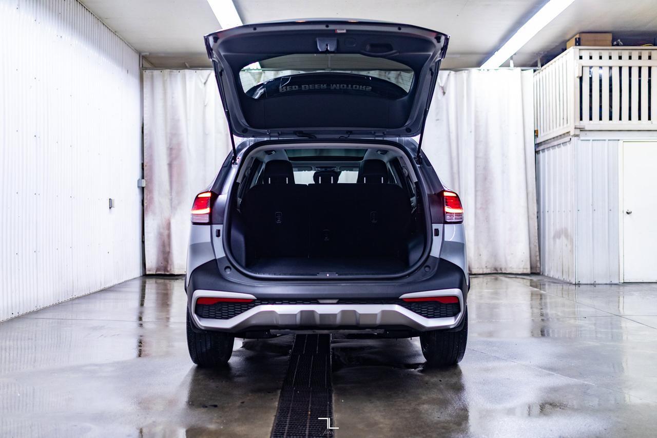 2024 Kia Sportage AWD EX Leather Roof Nav BCam Red Deer AB