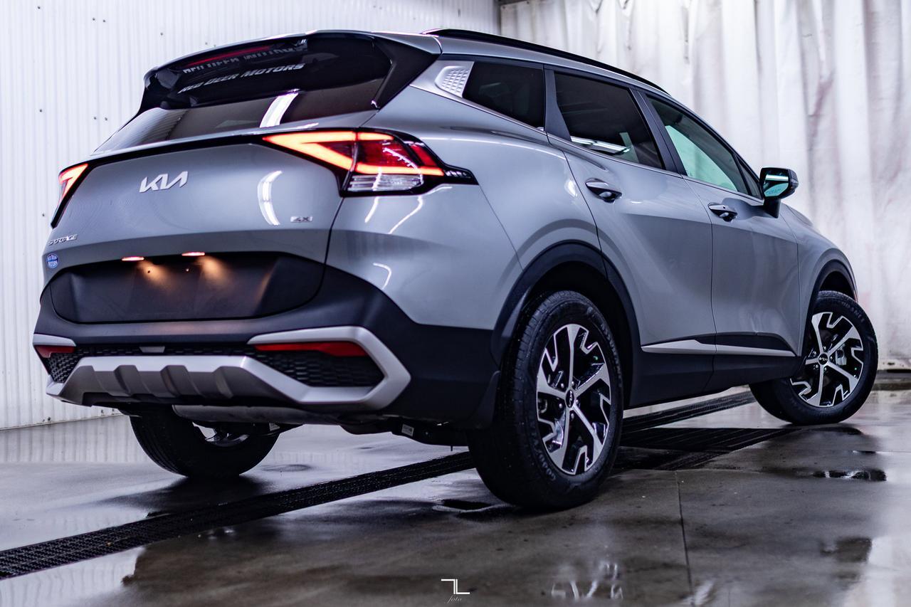 2024 Kia Sportage AWD EX Leather Roof Nav BCam Red Deer AB