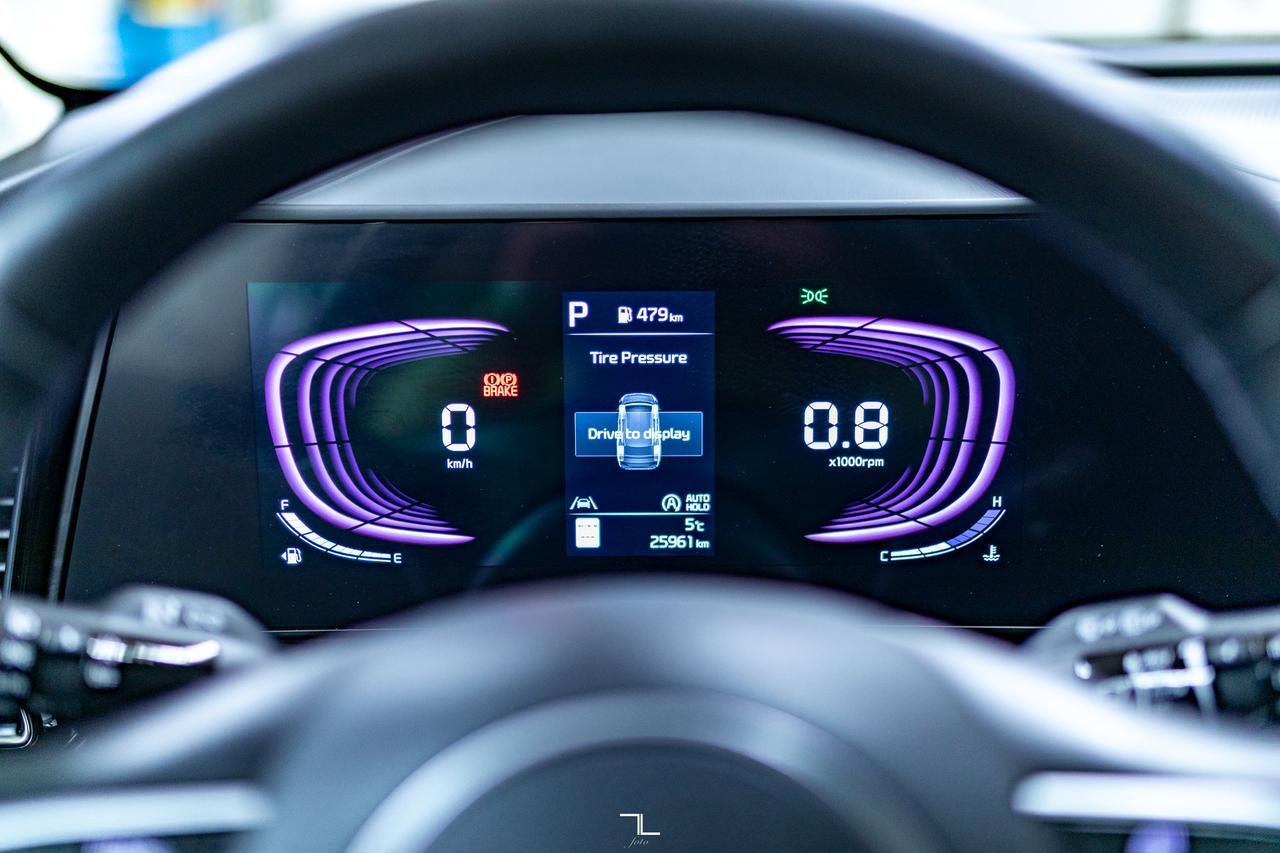 2024 Kia Sportage AWD EX Leather Roof Nav BCam Red Deer AB