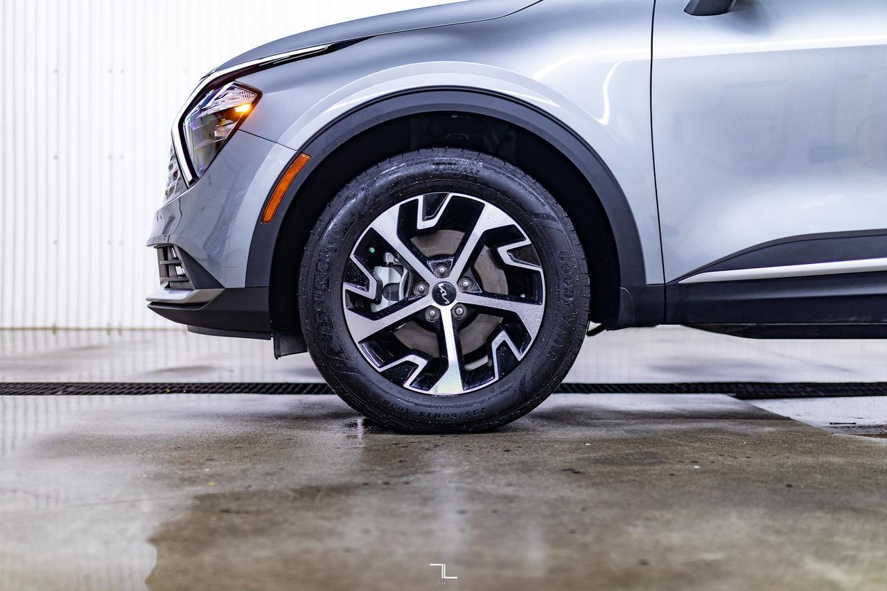 2024 Kia Sportage AWD EX Leather Roof Nav BCam Red Deer AB