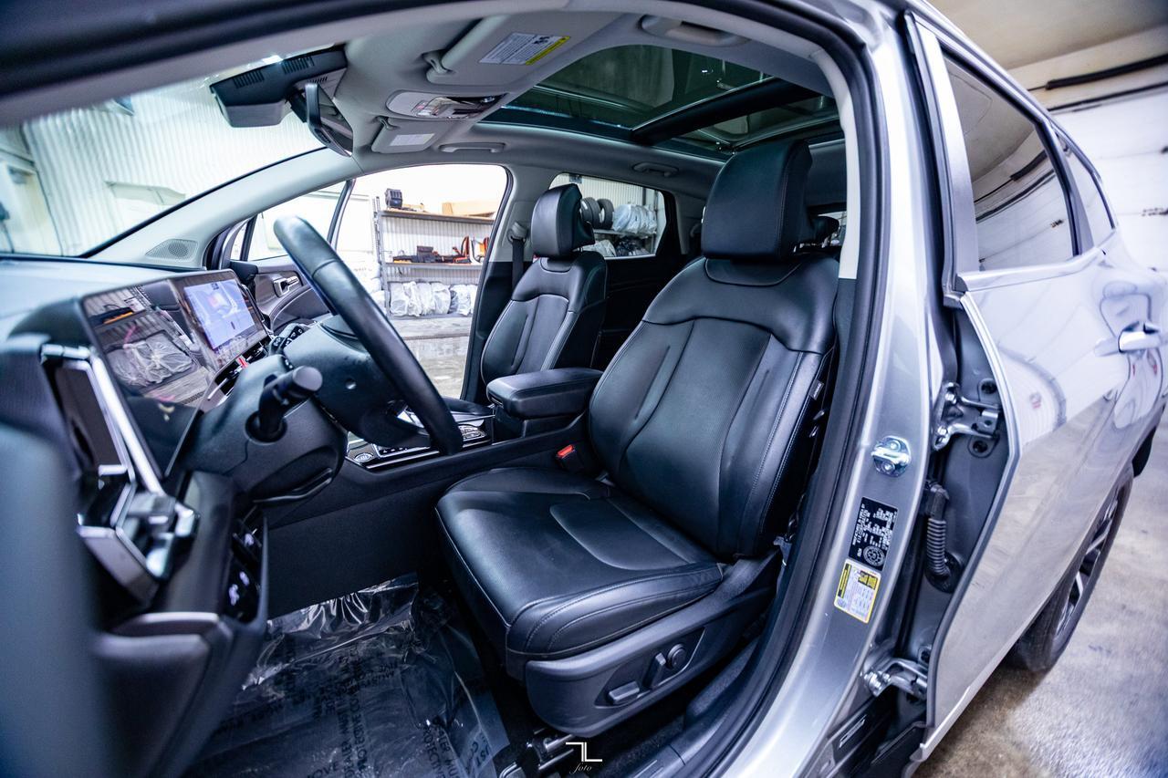 2024 Kia Sportage AWD EX Leather Roof Nav BCam Red Deer AB