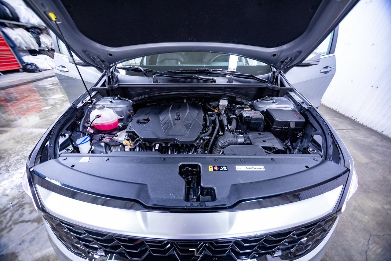 2024 Kia Sportage AWD EX Leather Roof Nav BCam Red Deer AB