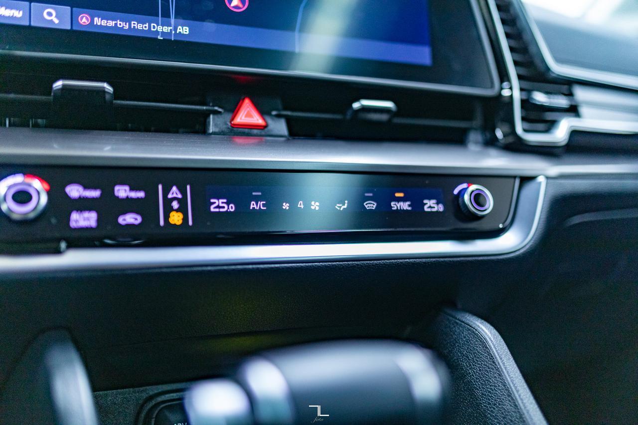 2024 Kia Sportage AWD EX Leather Roof Nav BCam Red Deer AB