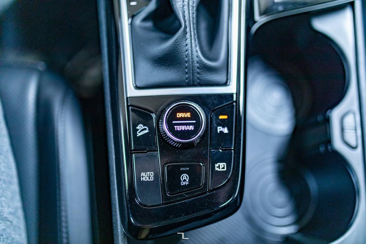 2024 Kia Sportage AWD EX Leather Roof Nav BCam Red Deer AB