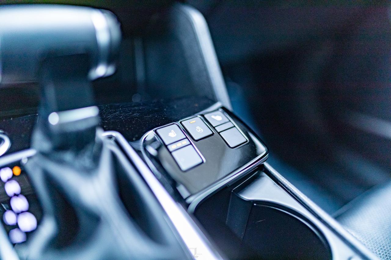 2024 Kia Sportage AWD EX Leather Roof Nav BCam Red Deer AB