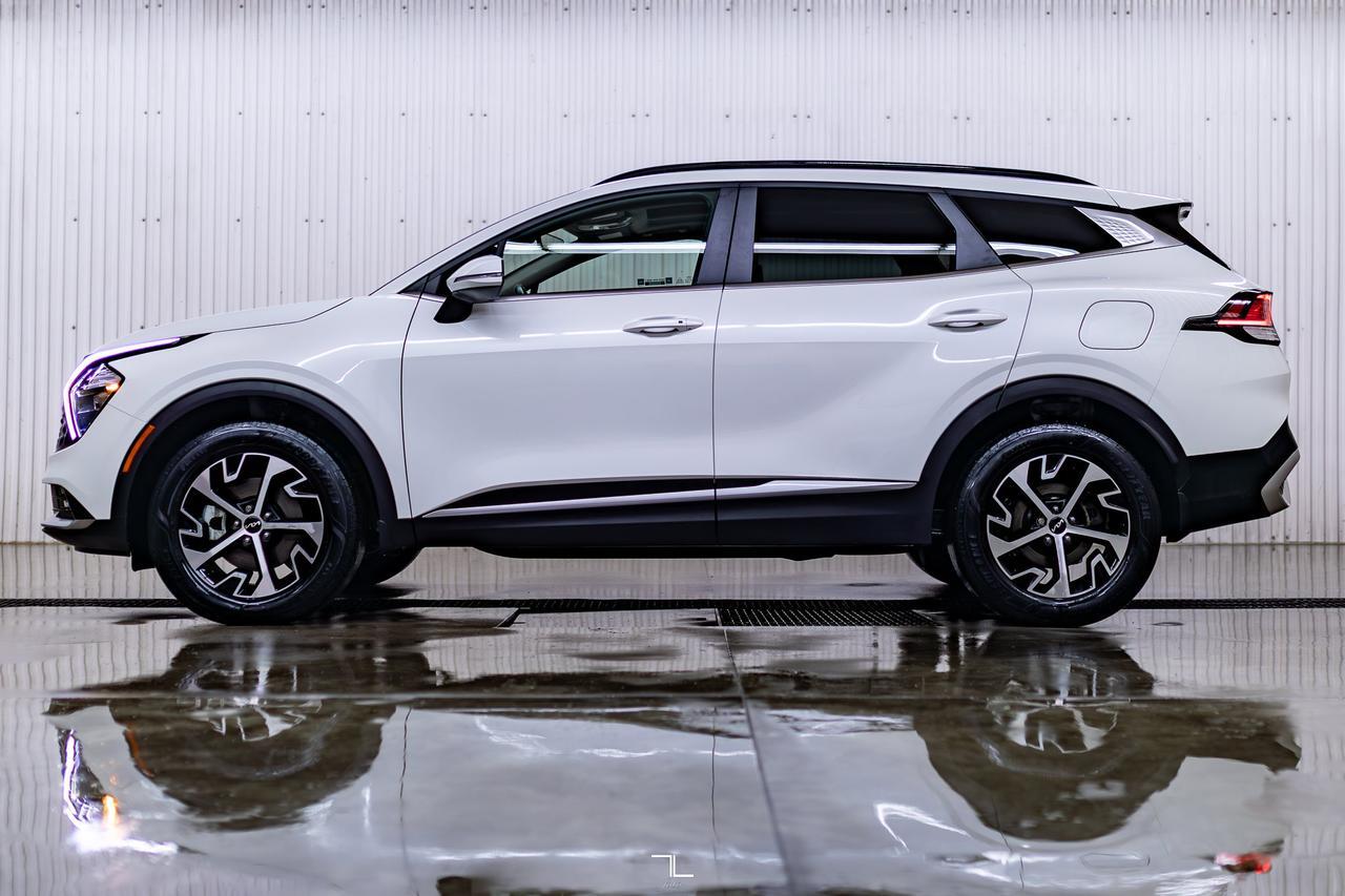 2024 Kia Sportage AWD EX Leather Roof Nav Red Deer AB