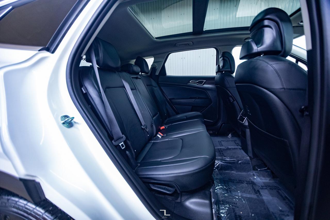 2024 Kia Sportage AWD EX Leather Roof Nav Red Deer AB