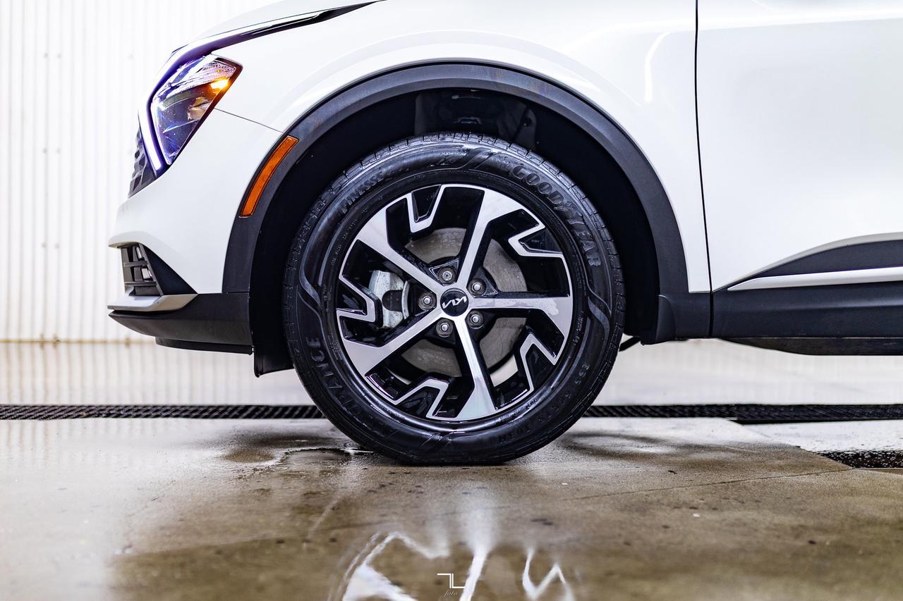 2024 Kia Sportage AWD EX Leather Roof Nav Red Deer AB