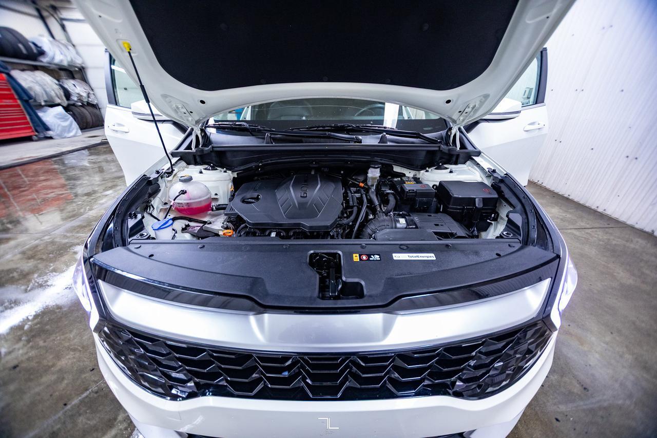 2024 Kia Sportage AWD EX Leather Roof Nav Red Deer AB