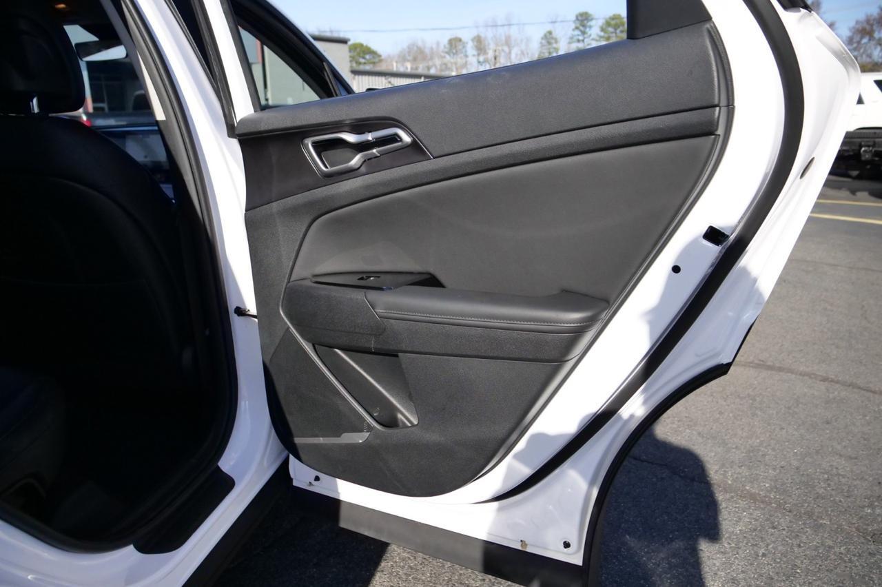 2024 Kia Sportage EX / Heated Seats / Navigation! Lincolnton NC