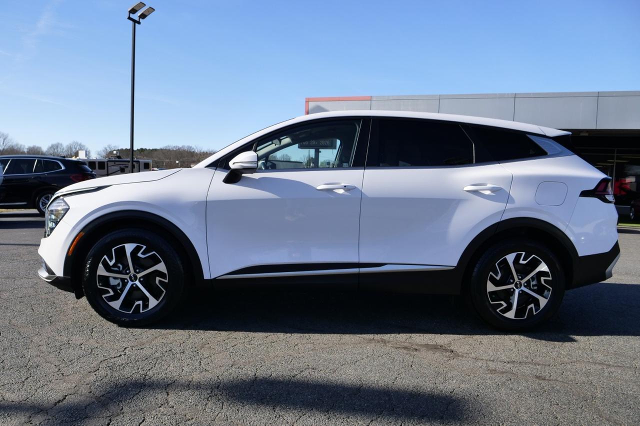 2024 Kia Sportage EX / Heated Seats / Navigation! Lincolnton NC