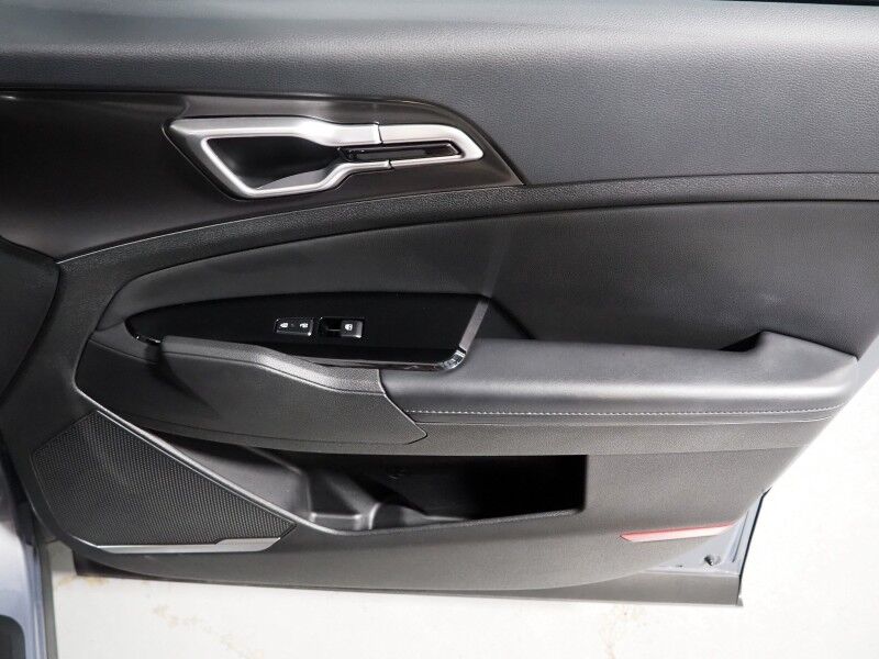 2024 Kia Sportage EX *NAVIGATION, SAFETY ALERTS, BACKUP-CAMERA, 12.3 INCH COLOR TOUCHSCREEN, HEATED SEATS, REMOTE START, KEYLESS ENTRY, 18 INCH ALLOYS, WIRELESS CHARGING, ANDROID & APPLE Round Rock TX