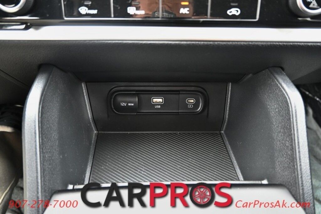 2024 Kia Sportage LX - AWD - Heated Cloth Seats - Lane Departure & Forward Collision Alert - Apple CarPlay & Android Auto - USB Input - Backup Camera - Rear Parking Sensors - Cruise Control - Aluminum Wheels - Keyless Entry - 26 MPG Anchorage AK