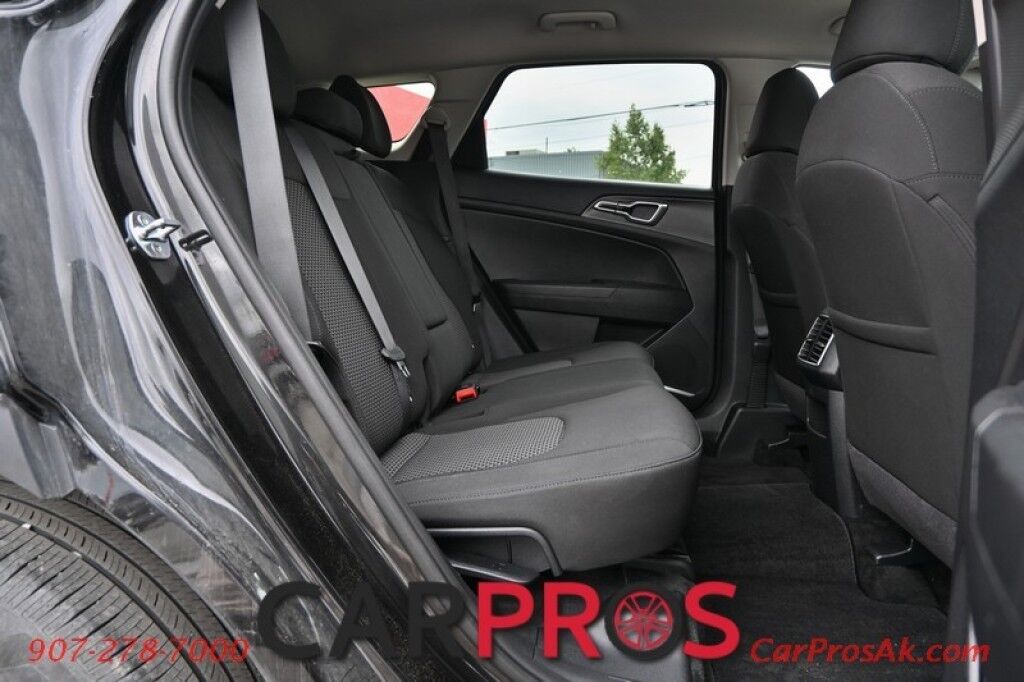 2024 Kia Sportage LX - AWD - Heated Cloth Seats - Lane Departure & Forward Collision Alert - Apple CarPlay & Android Auto - USB Input - Backup Camera - Rear Parking Sensors - Cruise Control - Aluminum Wheels - Keyless Entry - 26 MPG Anchorage AK