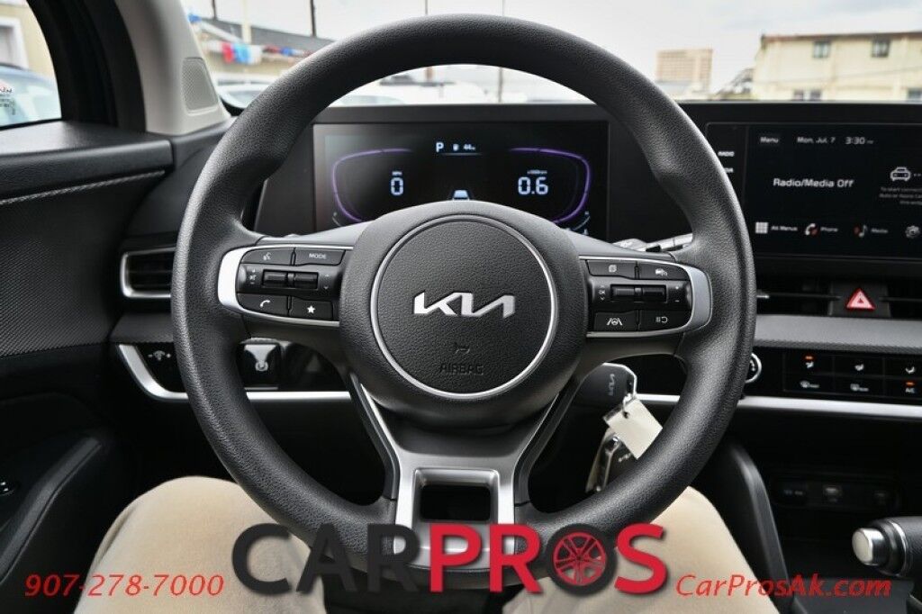2024 Kia Sportage LX - AWD - Heated Cloth Seats - Lane Departure & Forward Collision Alert - Apple CarPlay & Android Auto - USB Input - Backup Camera - Rear Parking Sensors - Cruise Control - Aluminum Wheels - Keyless Entry - 26 MPG Anchorage AK
