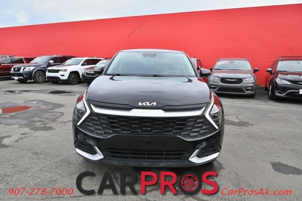 2024 Kia Sportage LX - AWD - Heated Cloth Seats - Lane Departure & Forward Collision Alert - Apple CarPlay & Android Auto - USB Input - Backup Camera - Rear Parking Sensors - Cruise Control - Aluminum Wheels - Keyless Entry - 26 MPG Anchorage AK