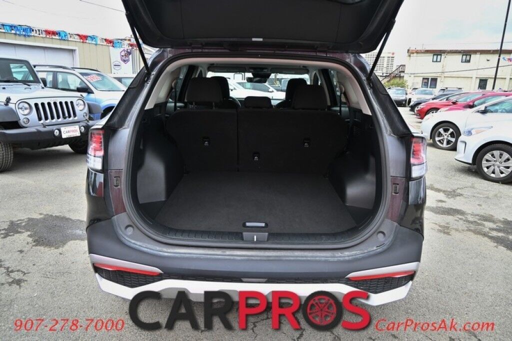 2024 Kia Sportage LX - AWD - Heated Cloth Seats - Lane Departure & Forward Collision Alert - Apple CarPlay & Android Auto - USB Input - Backup Camera - Rear Parking Sensors - Cruise Control - Aluminum Wheels - Keyless Entry - 26 MPG Anchorage AK